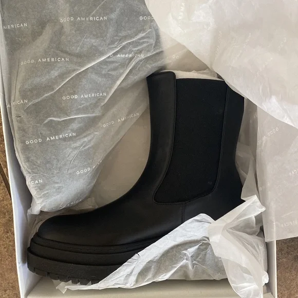Good American Combat / Chelsea Boots in black, size 11, New in Box - Picture 4 of 4